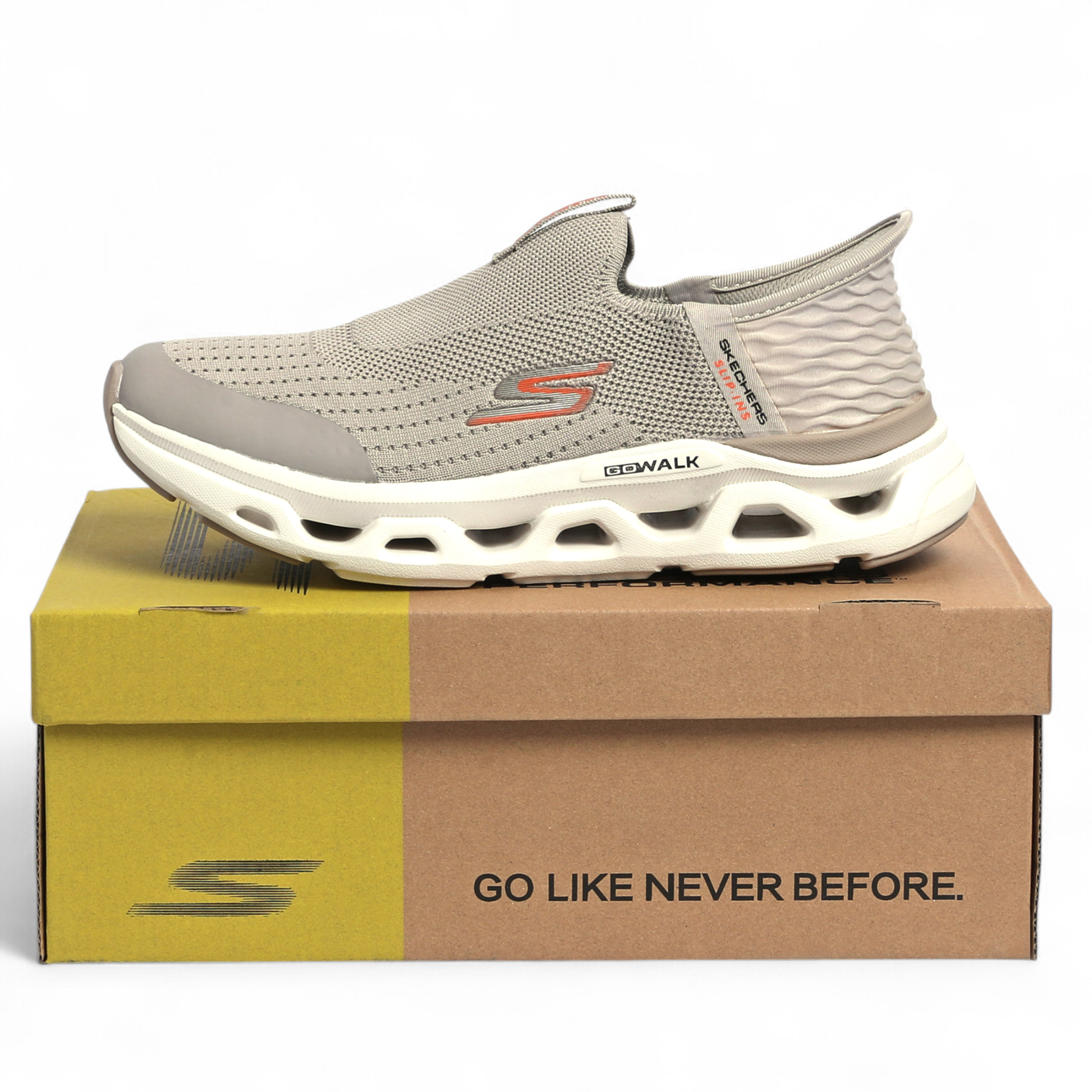 Skechers GO RUN Max Slip‑In – Comfort Meets Performance in Beige - Image 6