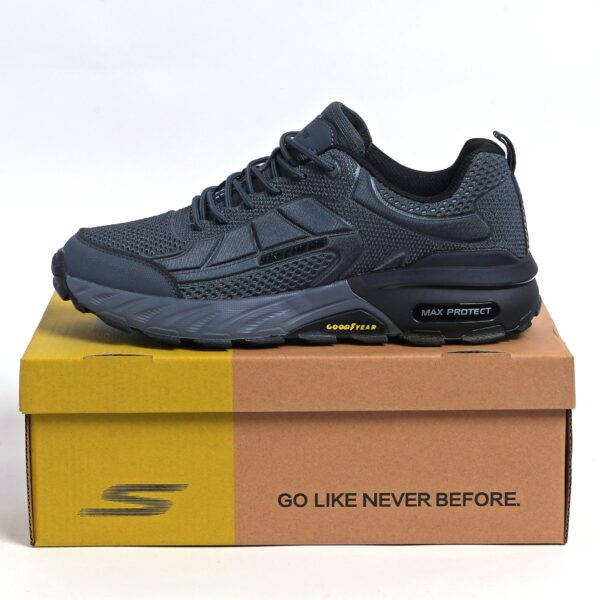 Skechers Max Protect Goodyear Sole in Dark grey