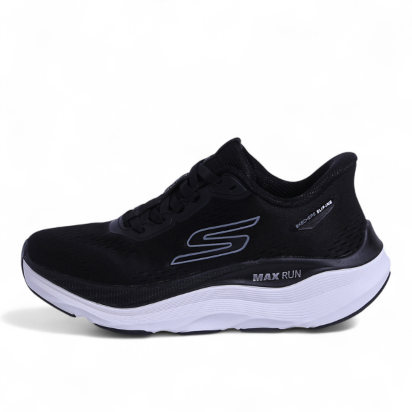 SKECHERS MAX-RUN SLIP-INS – Comfort & Performance in Black