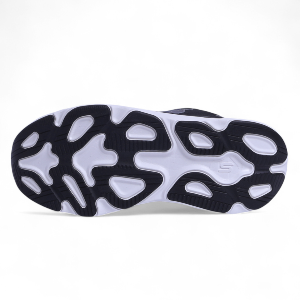 SKECHERS MAX-RUN SLIP-INS – Comfort & Performance in Black