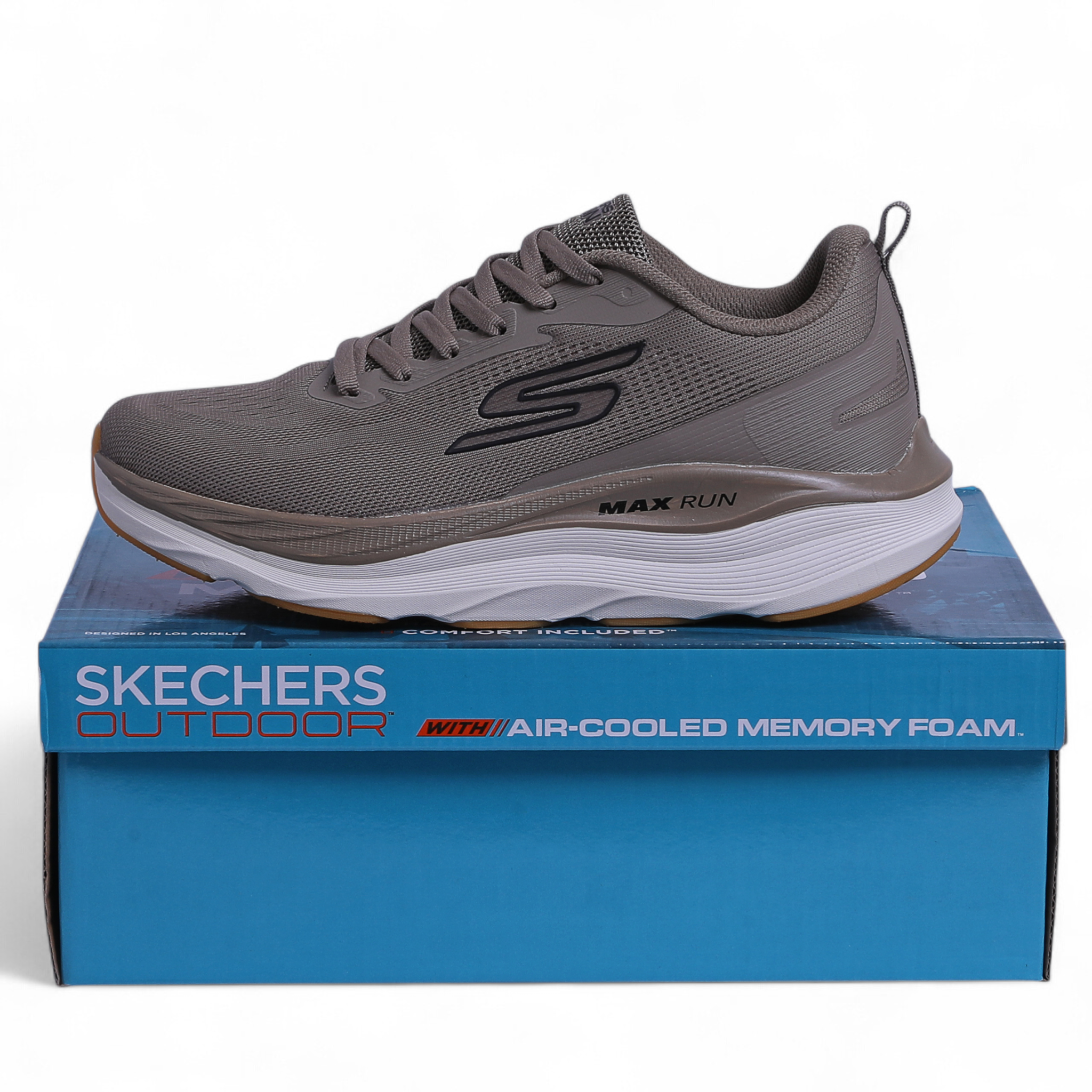 SKECHERS MAX-RUN –  Comfort & Performance in Beige - Image 6