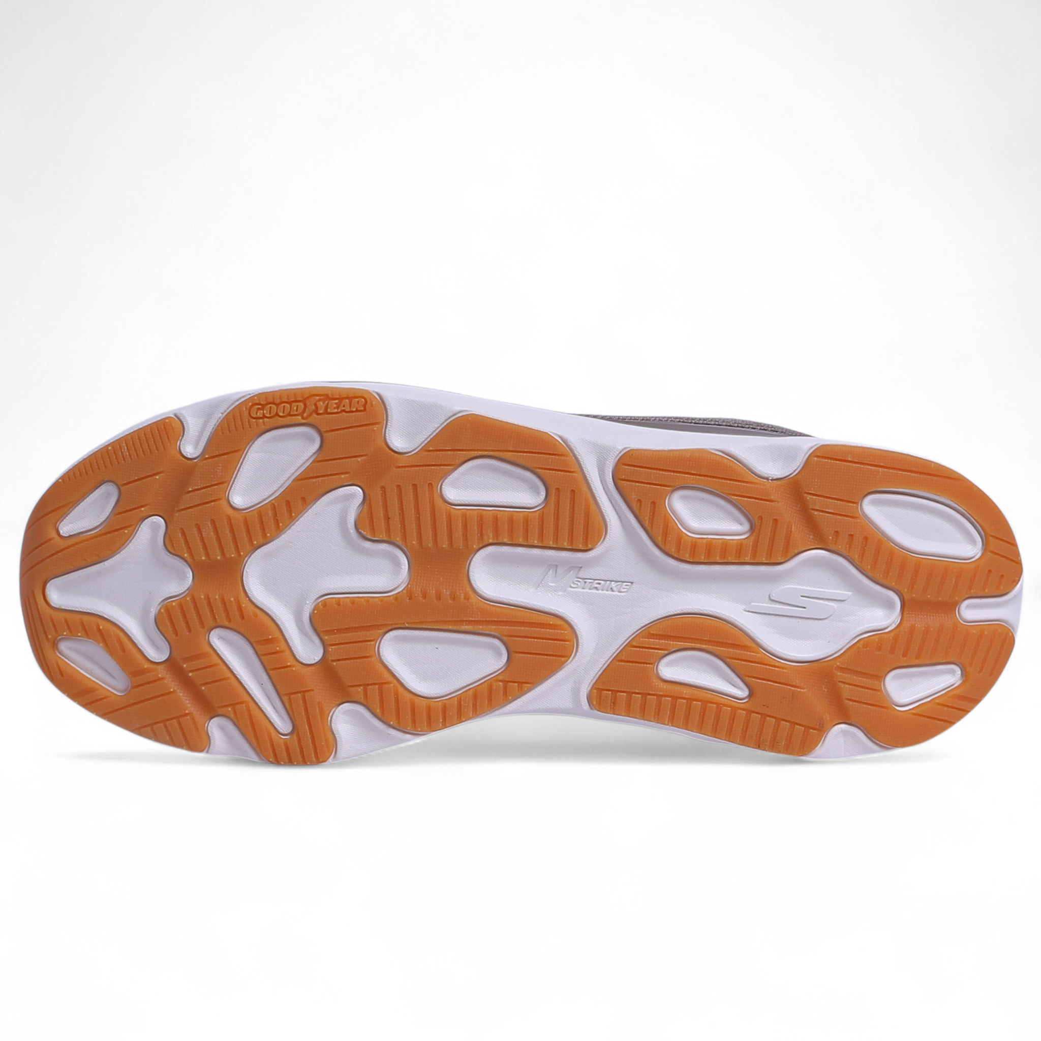 SKECHERS MAX-RUN –  Comfort & Performance in Beige - Image 7