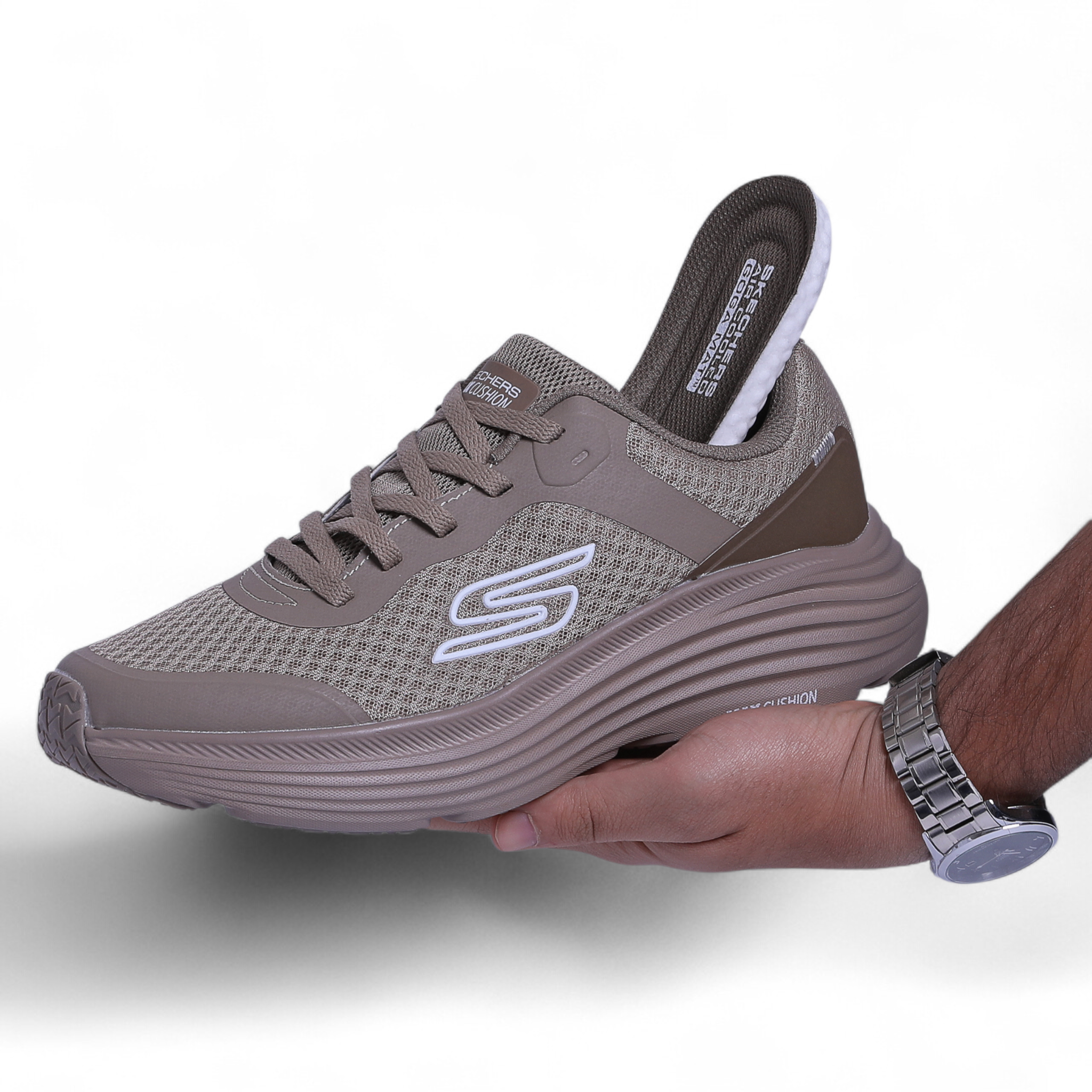 Skechers Max Cushioning Elite – Air-Cooled Goga Mat Comfort in Beige - Image 5