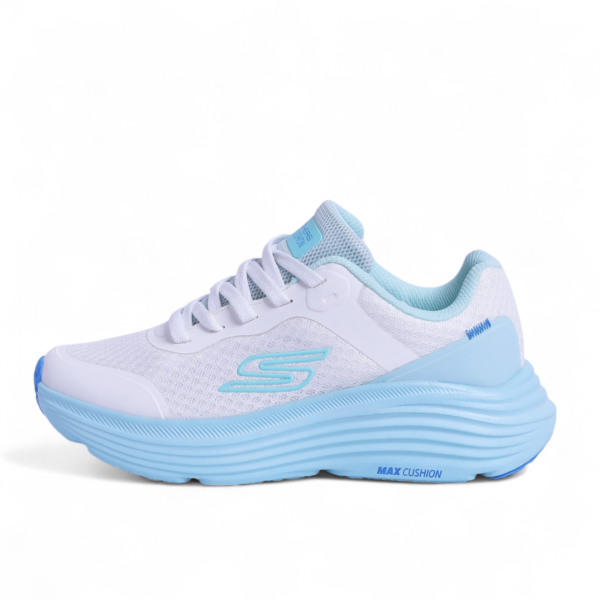 Skechers Max Cushioning Elite – Air-Cooled Goga Mat Comfort in White
