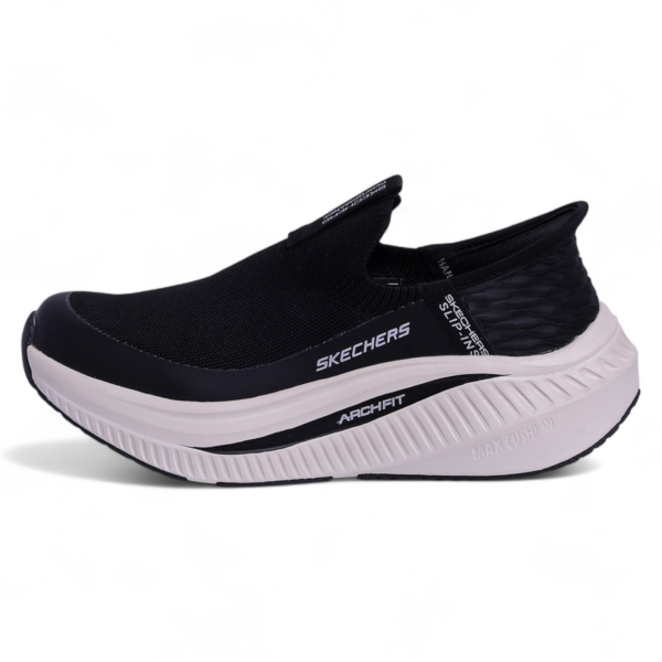Skechers Arch Fit Max Cushion Slip-Ins – All-Day Comfort with Easy Slip-In Design in Black