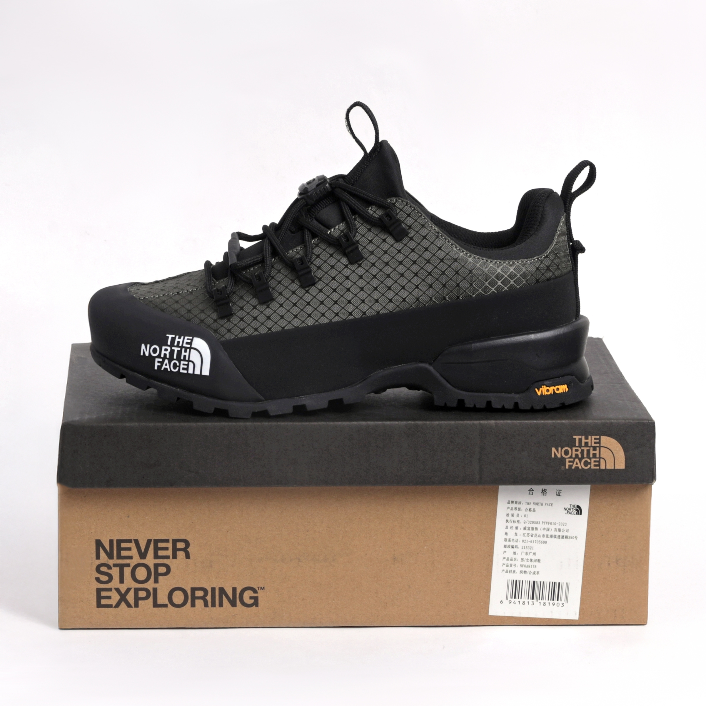 The North Face Glenclyffe Low – Lightweight Outdoor Hiking Shoe in Black & Green - Image 3