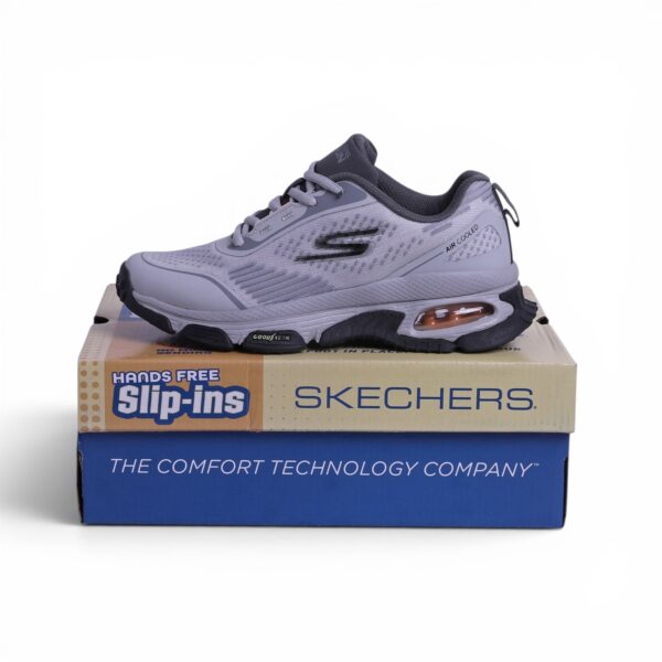Skechers GO RUN – Lightweight Performance & Everyday Comfort in Light grey