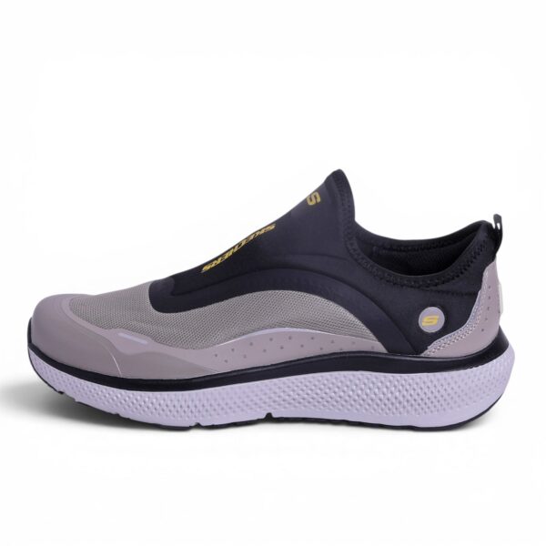 Skechers Ultra Flex Slip-ins in Beige & Black