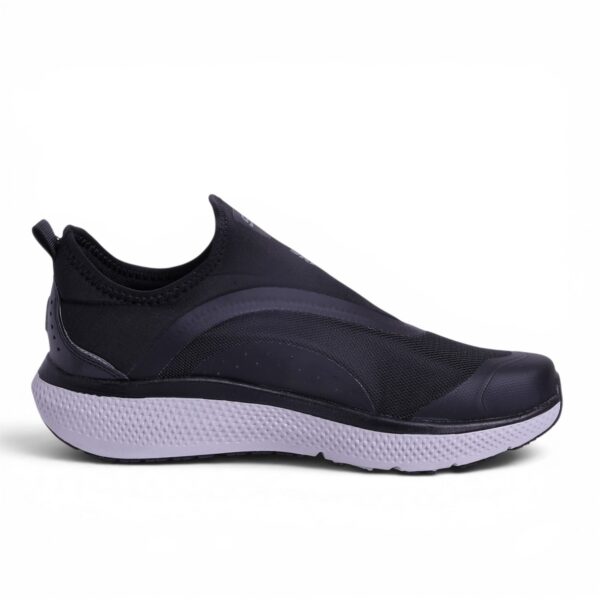 Skechers Ultra Flex Slip-ins in Black & white