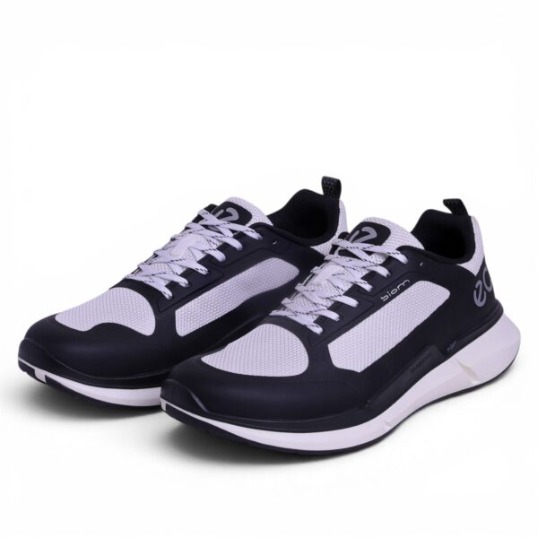 ECCO BIOM 2.2 Natural Motion in Black & White