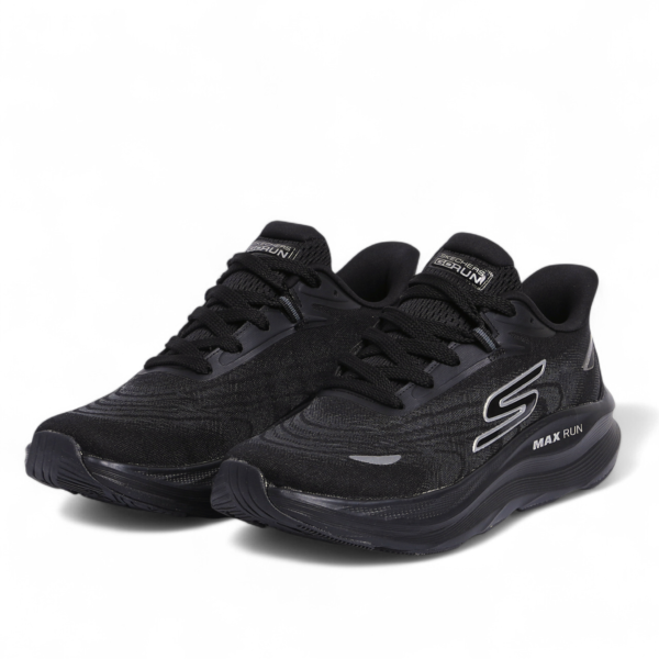 SKECHERS MAX-RUN SLIP-INS –  Comfort & Performance - in Black