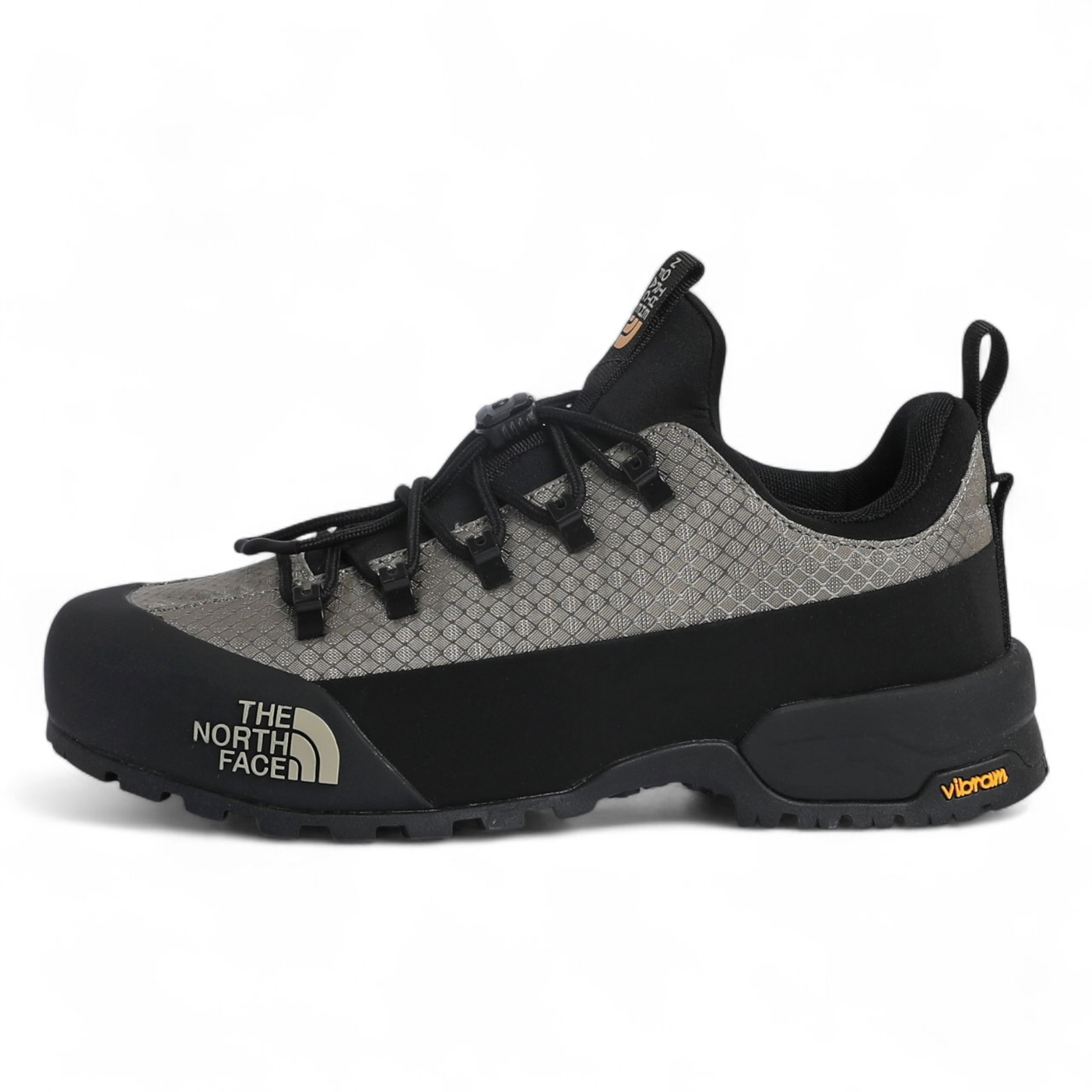 Sneakers The North Face Glenclyffe Low – Lightweight Outdoor Hiking Shoe LW - in Black & Beige - Image 1