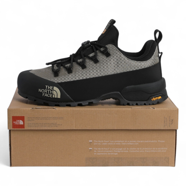Sneakers The North Face Glenclyffe Low – Lightweight Outdoor Hiking Shoe LW - in Black & Beige