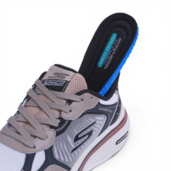 Skechers Hands Free Slip-ins Bounder – in White×beige