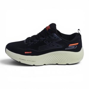 Skechers GO RUN Max Road 6 – in Black