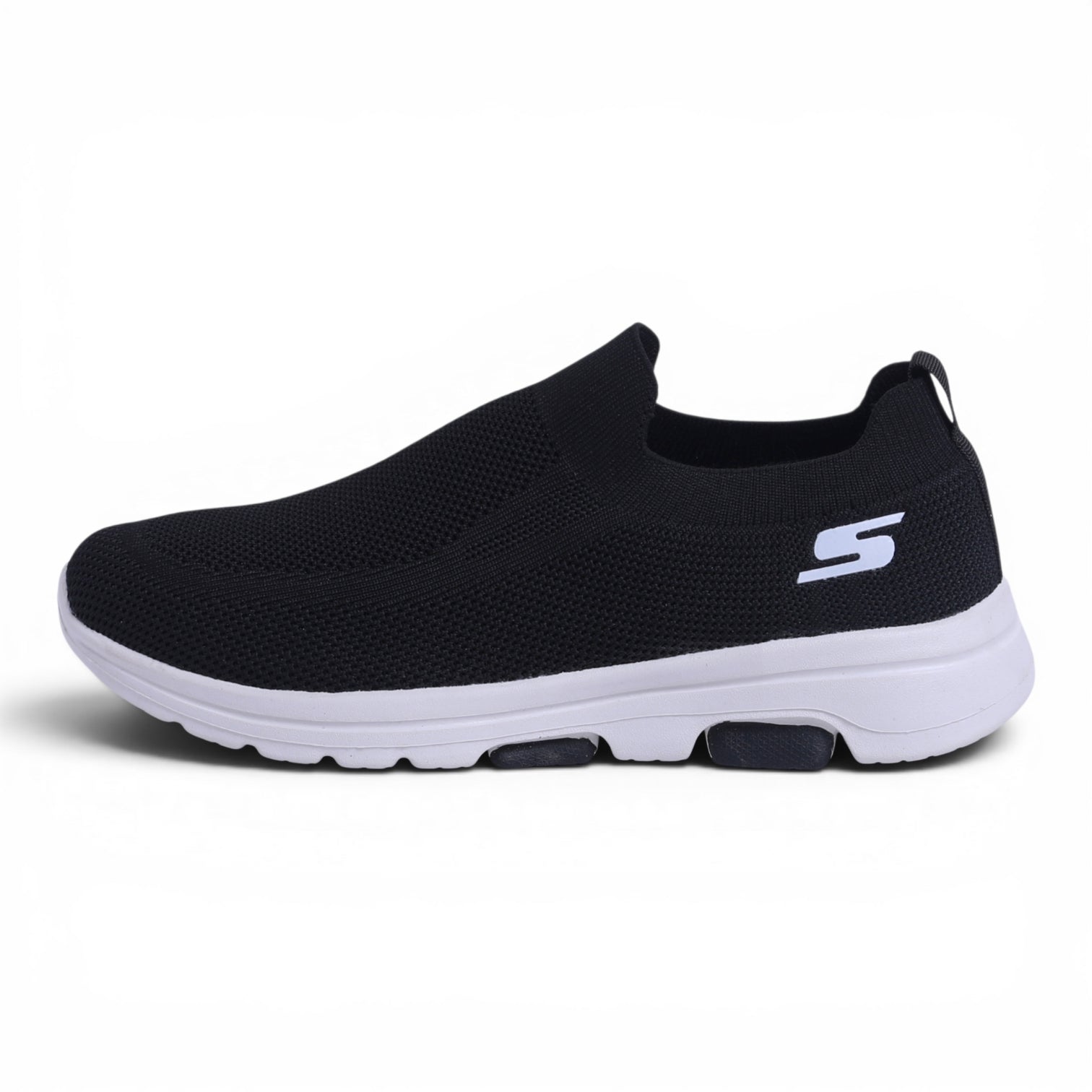 Skechers GO WALK Slip-On Knit – in Black - Image 1
