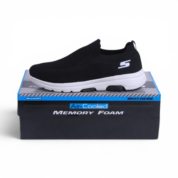 Skechers GO WALK Slip-On Knit – in Black