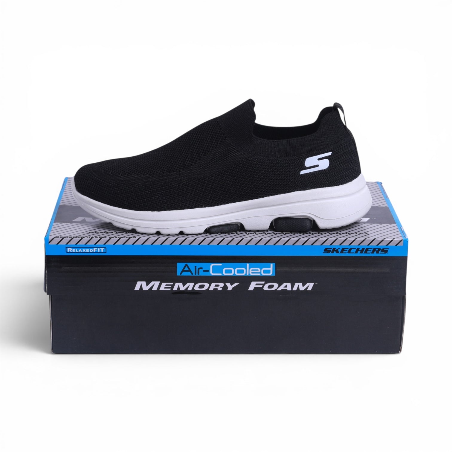 Skechers GO WALK Slip-On Knit – in Black - Image 3