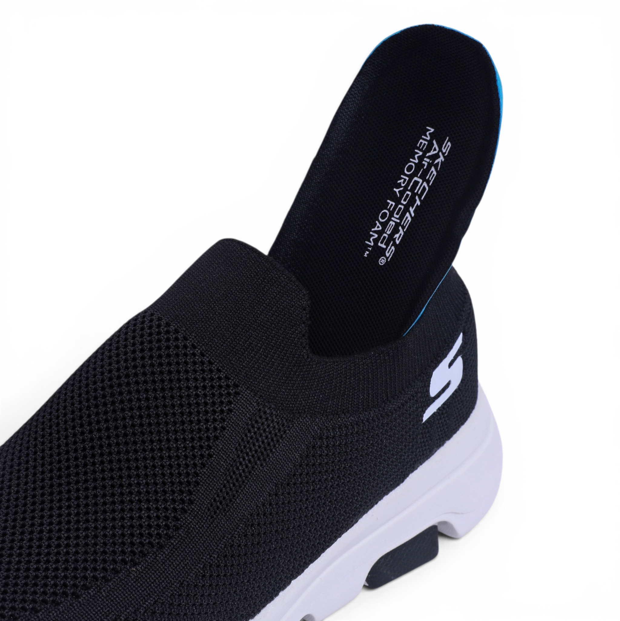 Skechers GO WALK Slip-On Knit – in Black - Image 7