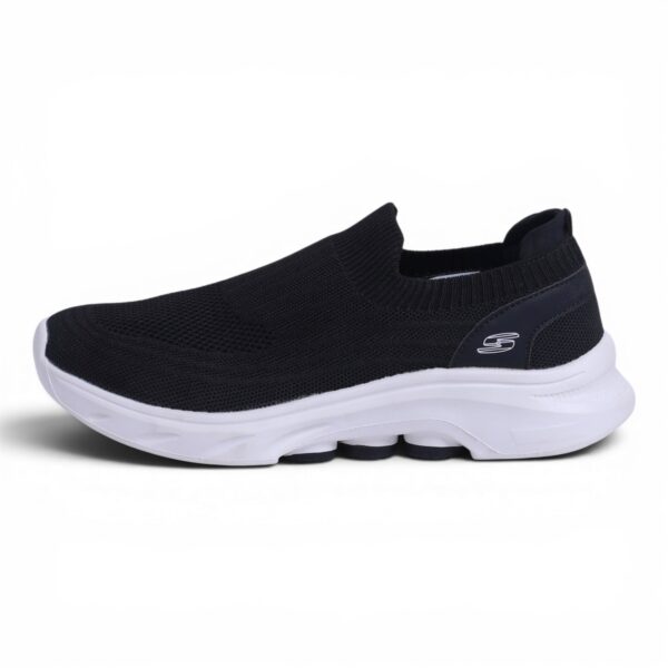 WALK Comfort – Lightweight Walking Shoes with All-Day Support – in Black