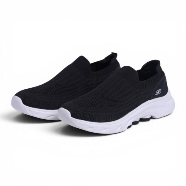 WALK Comfort – Lightweight Walking Shoes with All-Day Support – in Black