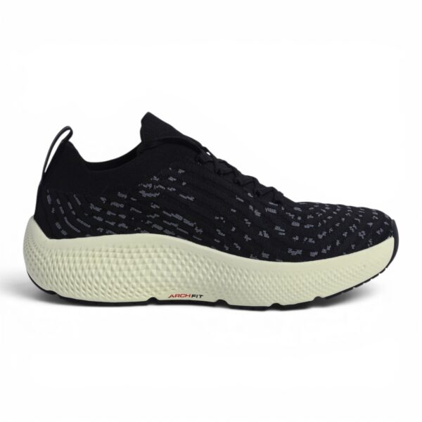 Skechers GO RUN Carbon Infused – in Black