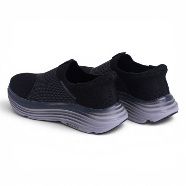 Skechers Slip-ins Performance Max Cushioning Endeavour – in Black