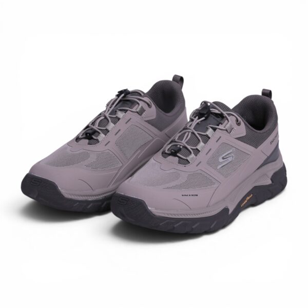 Skechers Escape Plan 2.0 Goodyear - in Beige